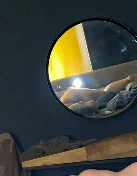 no jury 美しいモデル 画像