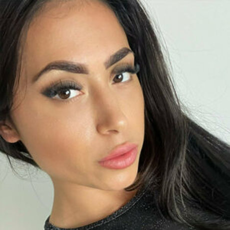 小柄な足オンリーファンズ ホットxxx 写真