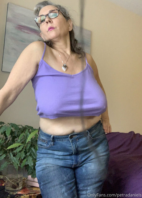 petradaniels HDポルノスター 写真