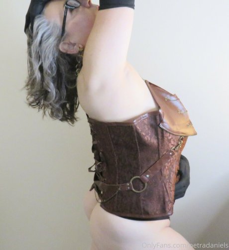 petradaniels ポルノスター ヌード 写真