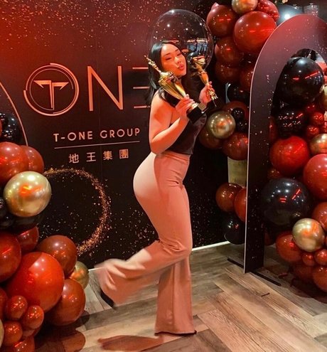 YueYue ヌードスター 画像