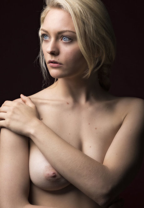 asmr 足 オンリーファンズ セクシー 写真