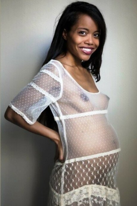 アウトドア 熟女 オンリーファンズ 裸 写真