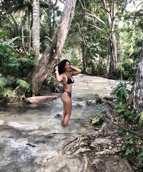 アナルアジア人オンリーファンズ ホットヌード 画像