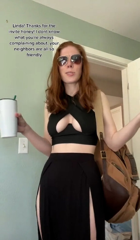 セクシーなブルネットのオンリーファンズ 裸 ギャラリー