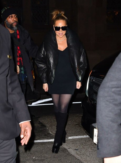 Madi Laine ヌードモデル 写真