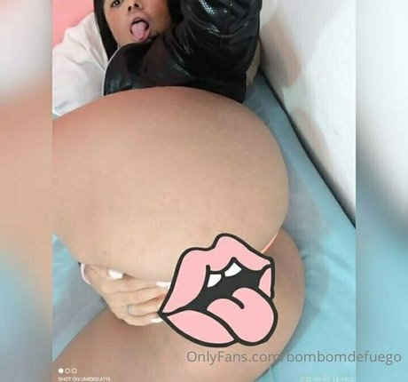 黒檀BDSMオンリーファンズ セクシーヌード 写真