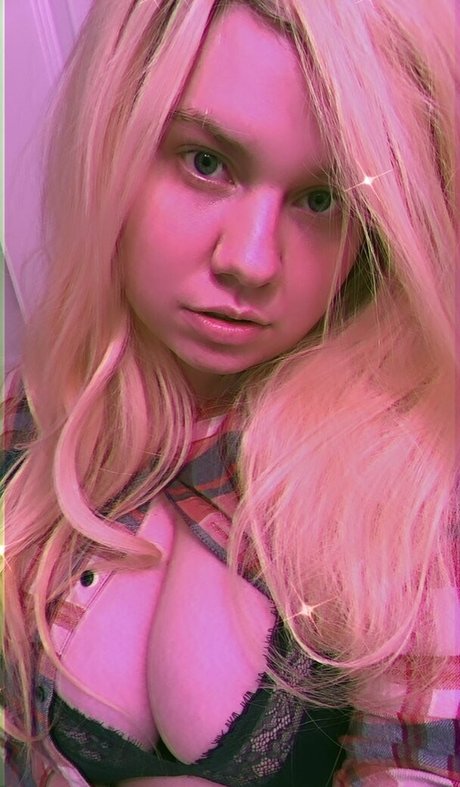 巨乳で痩せているオンリーファンズ えろた 写真