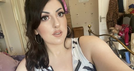 ジンジャーティーンオンリーファンズ 無料エロ 画像