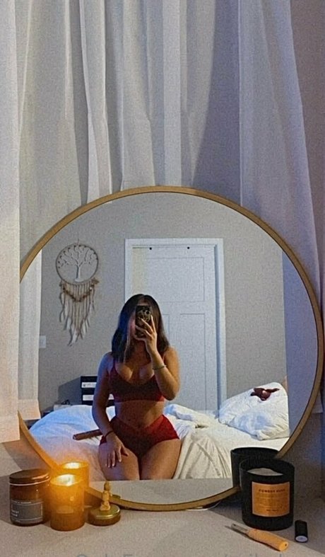 セーリングオンリーファンズ 裸 写真