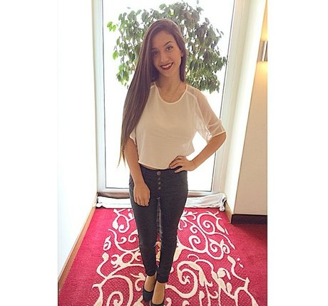 戦利品オンリーファンズ セクシー裸 画像