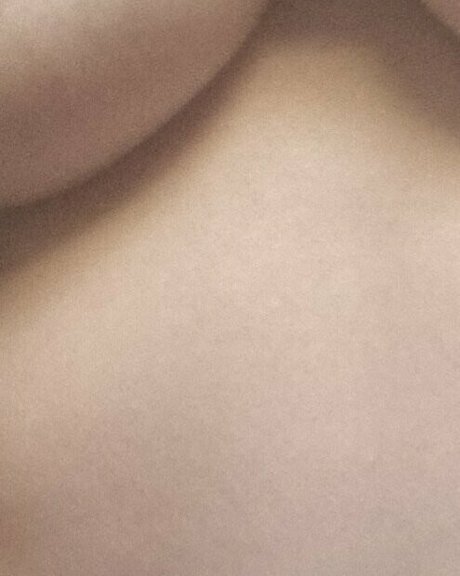 yourbluehairedwaifu ポルノモデル 写真