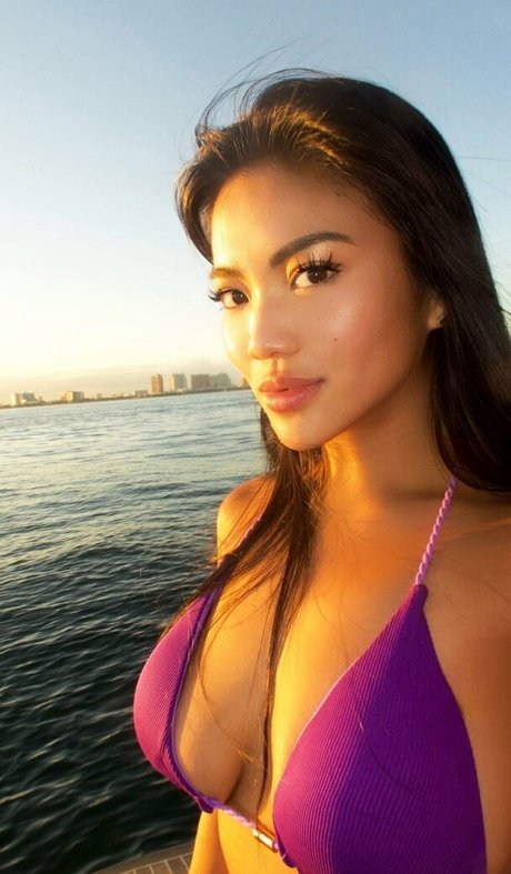 annaslifelux セクシーモデル 画像