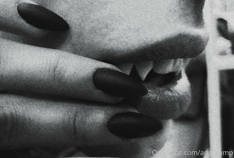 アジアの無料オンリーファンズ えろた 写真