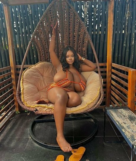 Chanel La Croix トップモデル ギャラリー