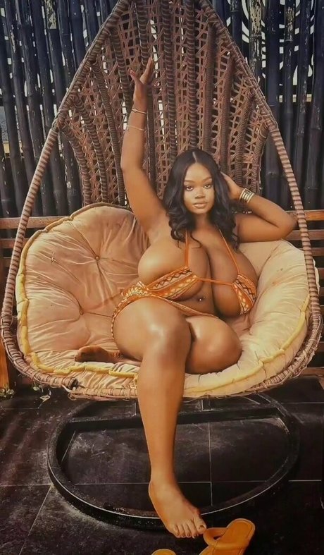 Chanel La Croix 限定スター 画像