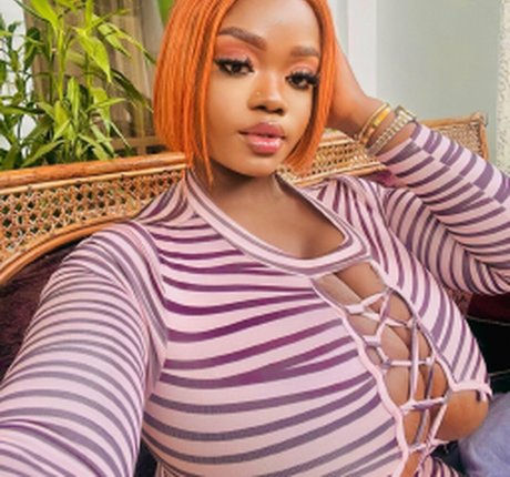 Chanel La Croix HD女優 ギャラリー