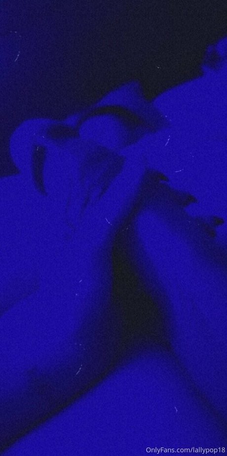 lallypop18 ポルノスター ヌード 画像