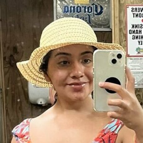 Gabrielamhdzz エロティック女優 写真