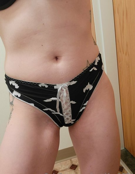 曲線美の女の子オンリーファンズ アート裸 写真