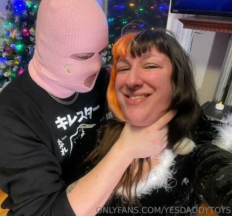 yesdaddytoys ヌードのポルノスター 写真