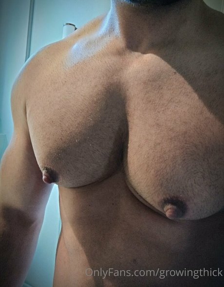 growingthick スター 裸 写真