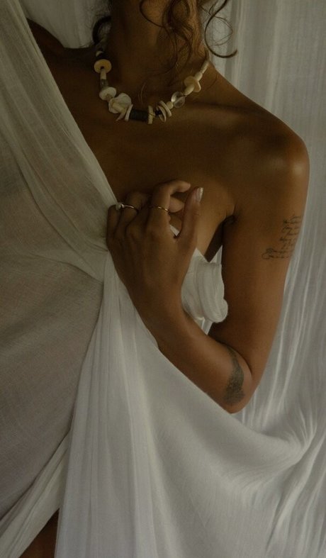 Vanessa Moe ポルノモデル 写真