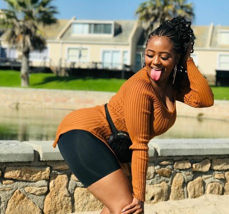 Bella Batista ポルノスター 無料 画像