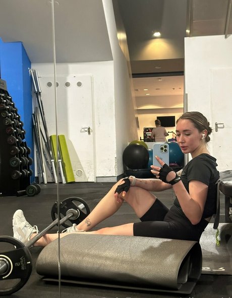 教室オンリーファン 無料エロ 写真