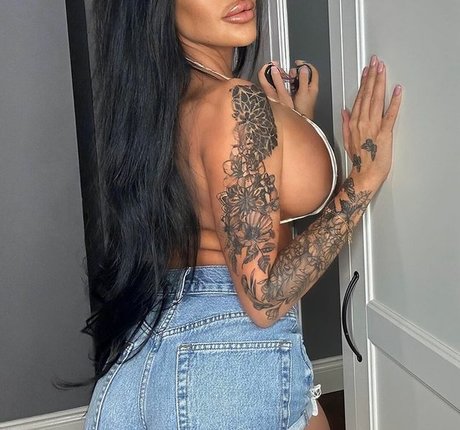 Holly James HDスター 写真