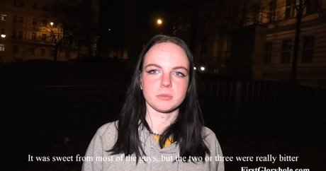 FirstGloryhole 最高のスター ギャラリー