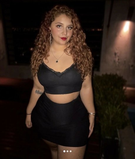 Curvy Medusa ポルノスター xxx 画像