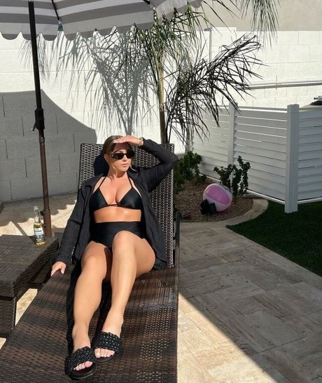 筋肉トランスオンリーファンズ 無料ヌード 写真