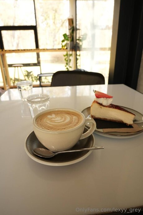 lexyy grey 高品質女優 画像