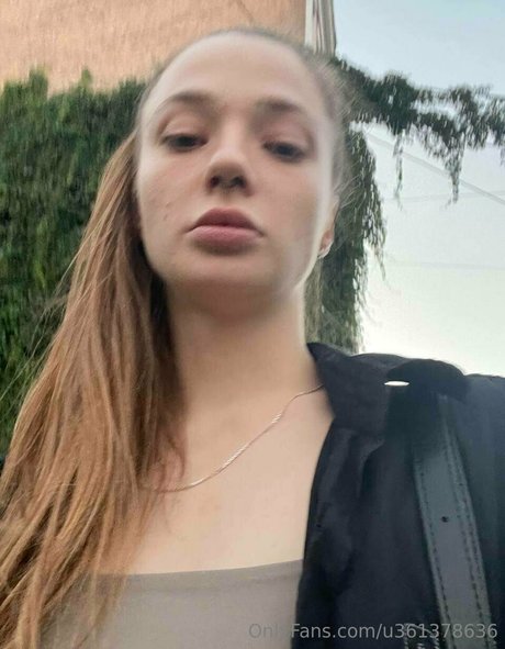 layla role ホットなモデル 画像