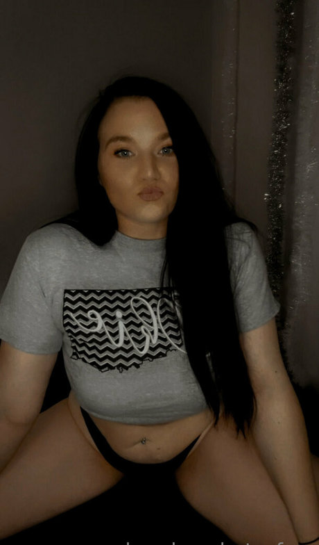 バン・オンリーファンズ 美しいポルノ 写真