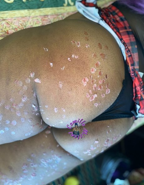 Camilla Mittens 可愛いモデル ギャラリー