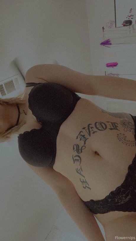 flowernipsx ヌードモデル ギャラリー