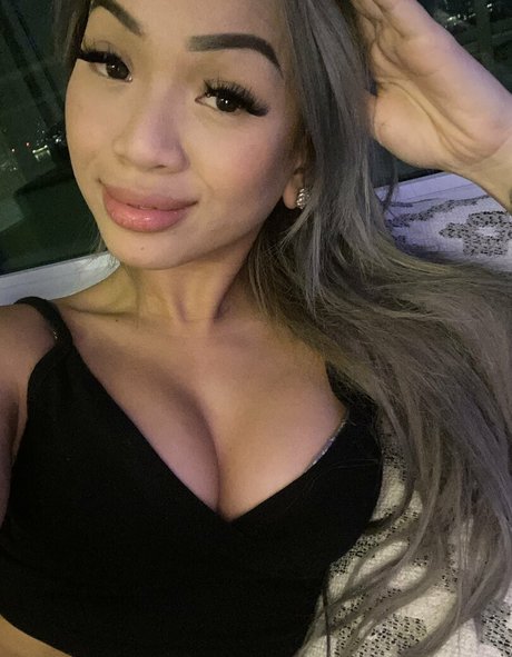 セーリングオンリーファンズ 裸 写真