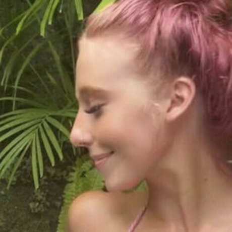 Onlykeelsxx 高品質女優 写真