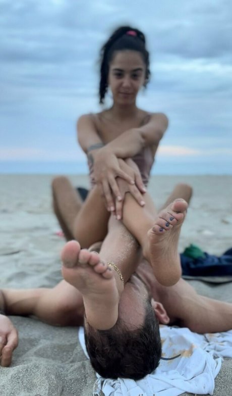 ishamelesss 高品質のポルノスター 画像