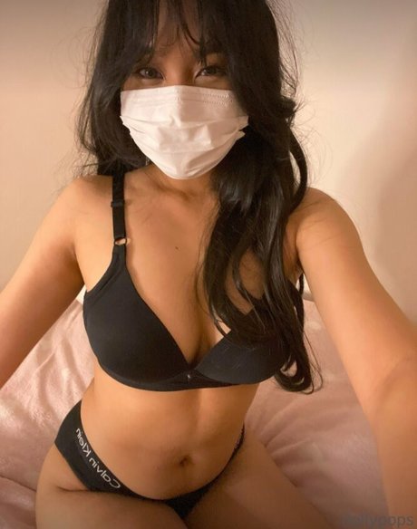 dollypoppss トップポルノスター 写真