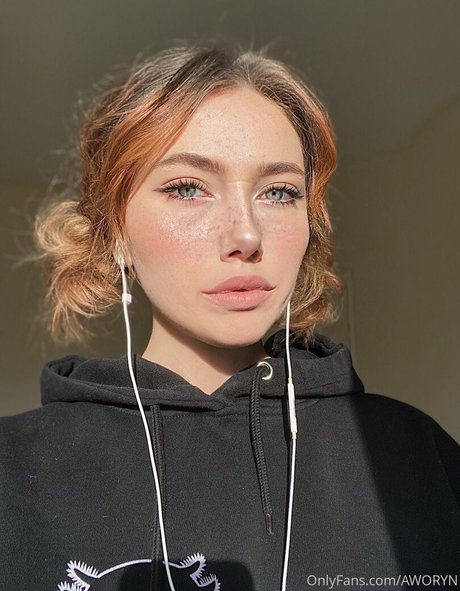 コメディアンのオンリーファンズ ヌード ギャラリー