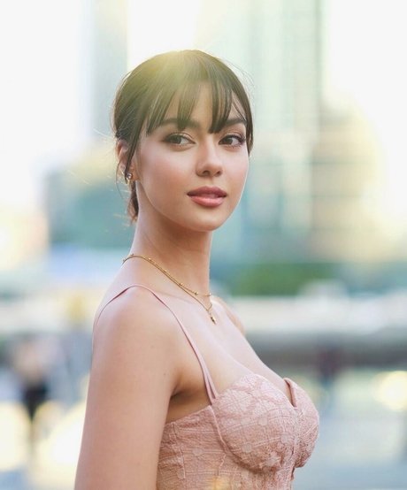 足 熟女 オンリーファンズ えろ ギャラリー