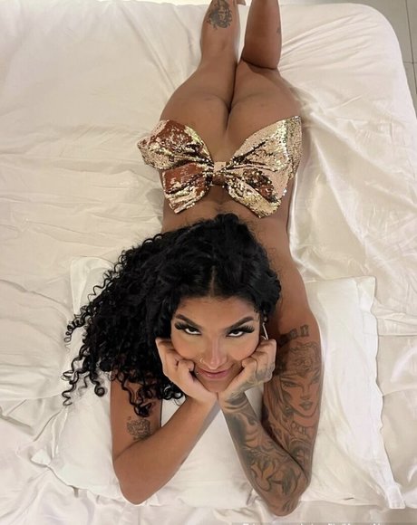 Karen Alencar 限定スター 画像