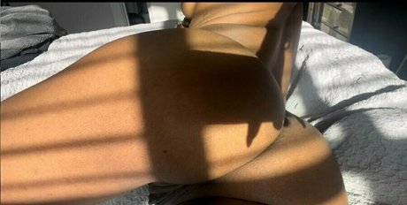 フラットオンリーファン ヌード アーカイブ