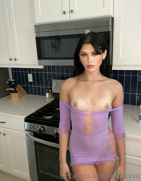 lolareyxo ポルノスター 可愛い 写真