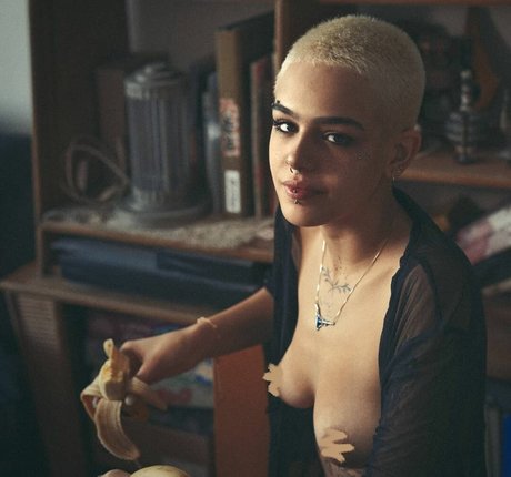 Hila bby 美しい女優 写真