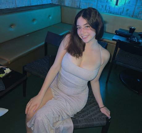 Gali Golan セクシーなポルノスター 写真