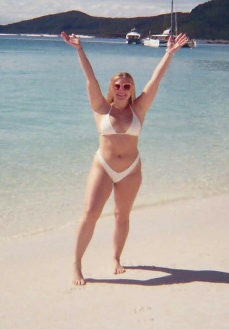 Chelsea Levin ホットなスター 画像